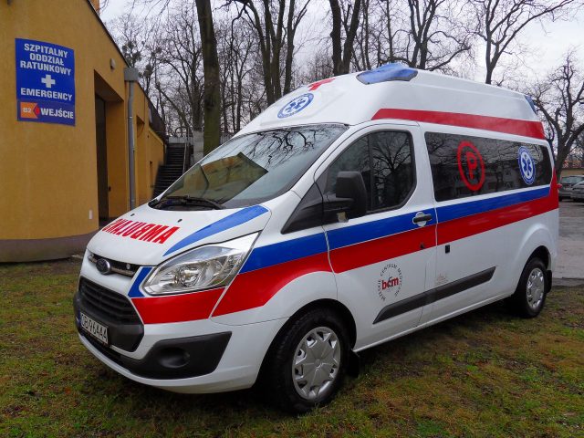 Nowy ambulans w Brzeskim Centrum Medycznym Karetka pogotowia