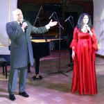 Artyści Anna Żebrowska (śpiew) i Maciej Kieres (fortepian)