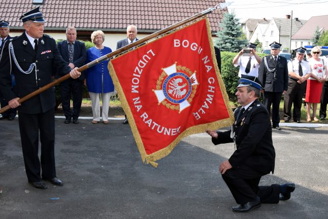 Uroczystość nadania sztandaru OSP w Dobrzyniu
