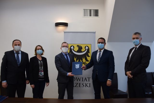 Podpisanie umowy na informatyzację szpitala