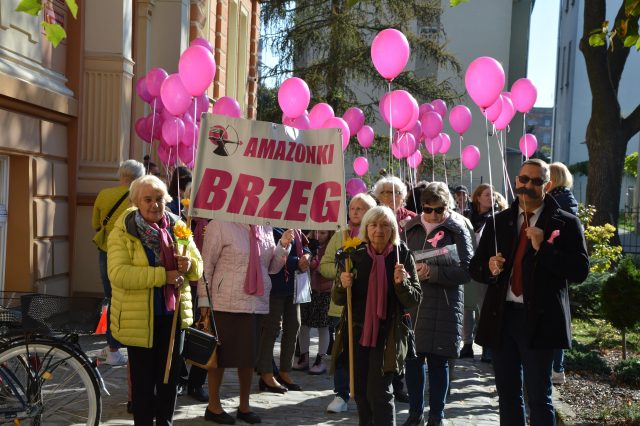 Marsz Różowej Wstążki z Czarnym Wąsem