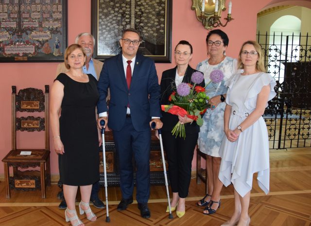 wotum zaufania i absolutorium